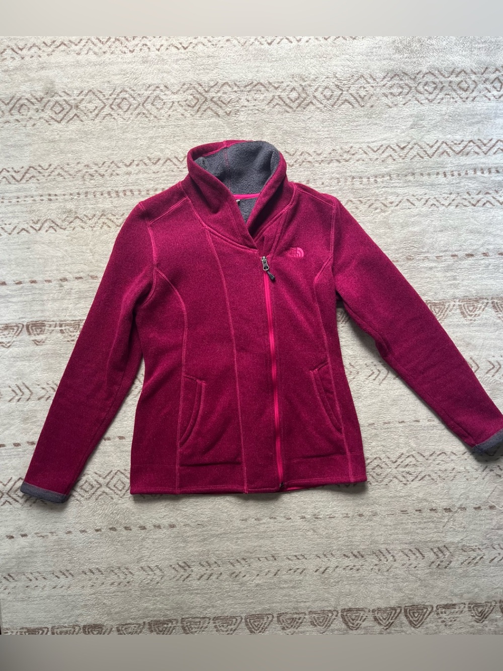 The North Face Women's Raspberry Pink Fleece Jacket - Picture 2 of 8